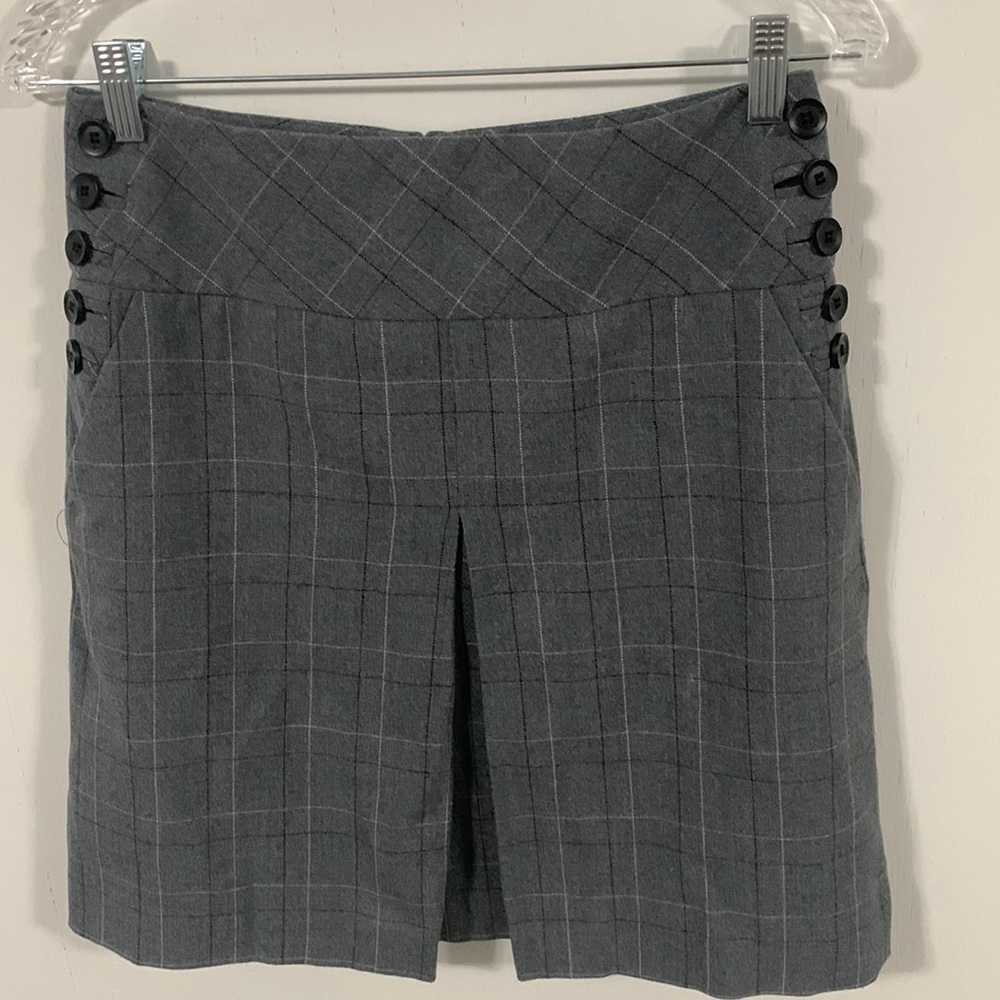 Apostrophe Stretch Acadamia Skirt, very good condition, hidden zipper